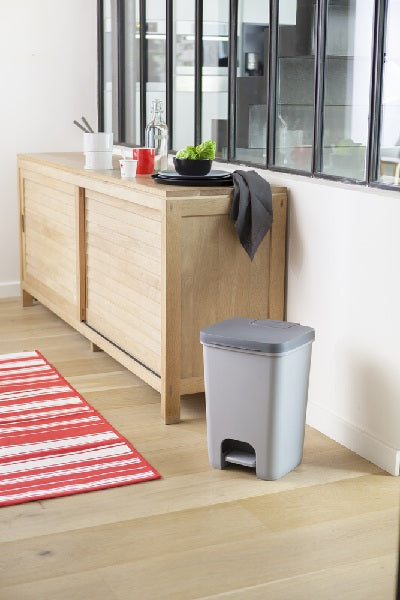 Curver Essential Bin 20 L