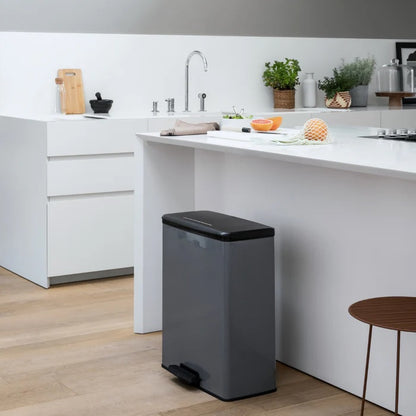 Curver Deco Bin 65 L